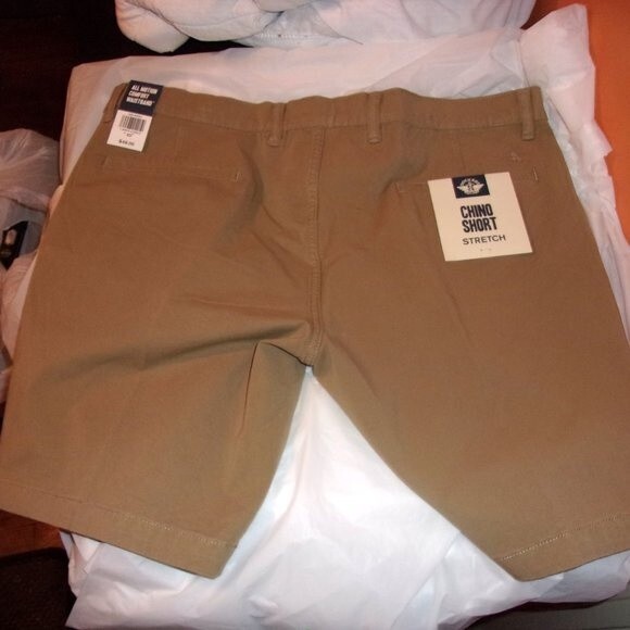 Dockers Size 40 Chino Stretch Shorts NWT - Picture 3 of 10